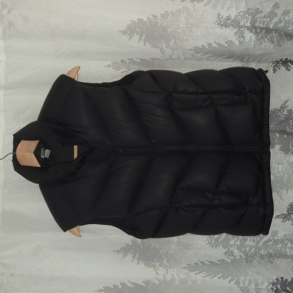 MEC Packable Down Puffer Vest Small Nylon Black Zip Up Jacket Quilted V - Picture 2 of 7